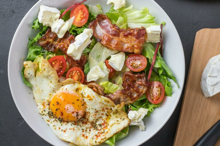 Ketogenic Salad on a Bowl