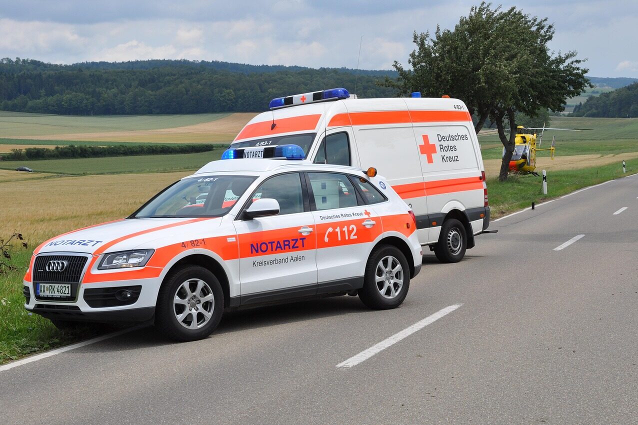 emergency doctor, ambulance